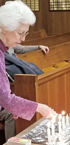 St. Louis survivor, Sonya Geismar Photo from 2018 Holocaust Memorial Observance